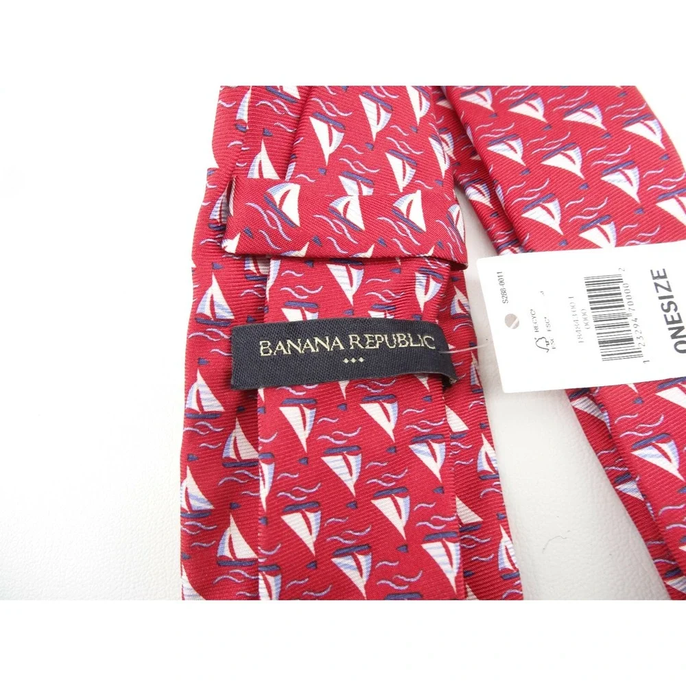 NWT Banana Republic Red‎ Sailboat Print 100% Silk Tie Necktie